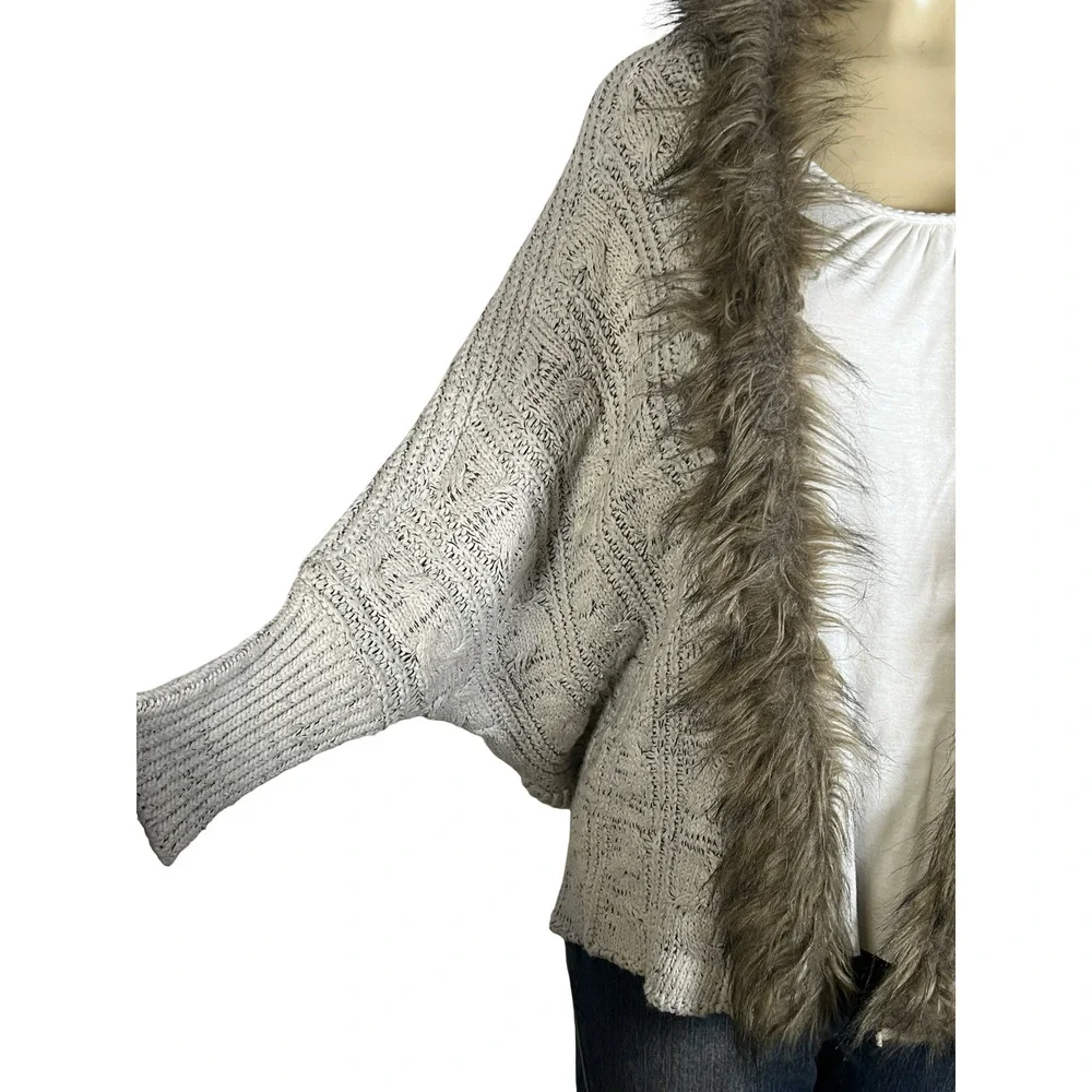 Northern Angel Anthropologie Sweater Womens Large Faux Fur Trim Batwing Cardigan